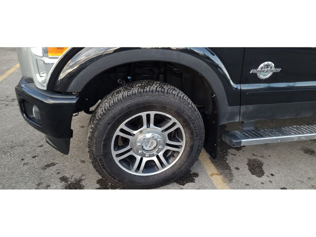  2015 Ford F-350 4WD Crew Cab 156 Platinum/Leather/Navigation in Cars & Trucks in Calgary - Image 2