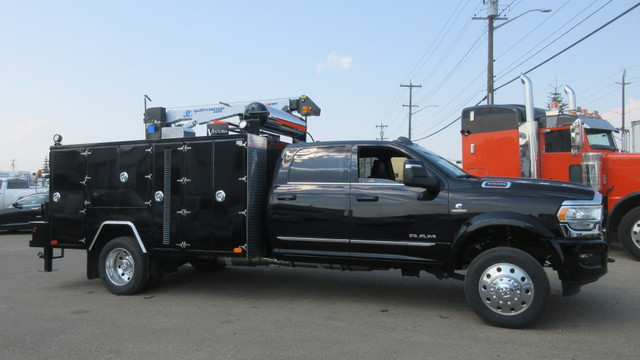 2023 Dodge RAM 5500 LARAMIE CREW CAB SERVICE BODY NEW!!!! in Cars & Trucks in Edmonton - Image 4