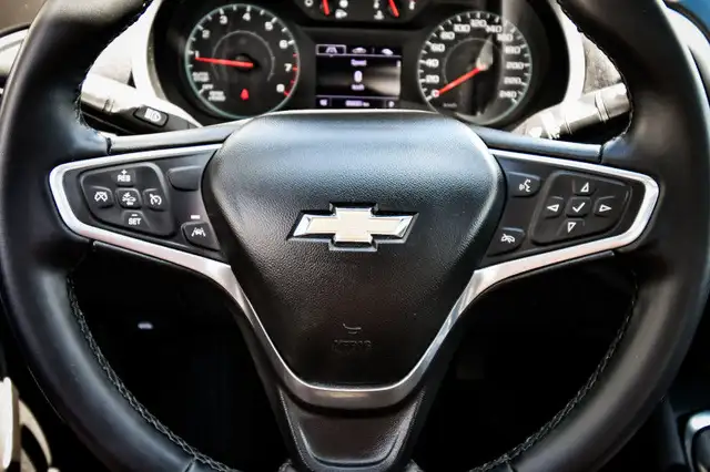 2023 Chevrolet Malibu LT • SUNROOF • HEATED SEATS • CP/AA in Cars & Trucks in Kingston - Image 17