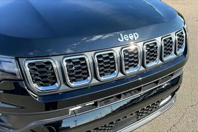 2025 Jeep Compass in Cars & Trucks in Edmonton - Image 30