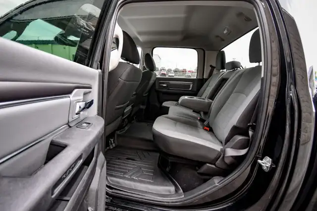 2021 Ram 1500 Classic SLT • BEDLINER • REAR CAM in Cars & Trucks in Kingston - Image 28