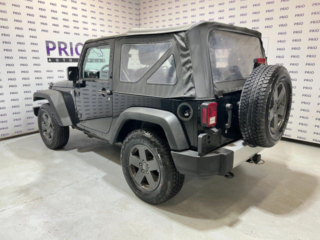 2015 Jeep Wrangler in Cars & Trucks in Ottawa - Image 3