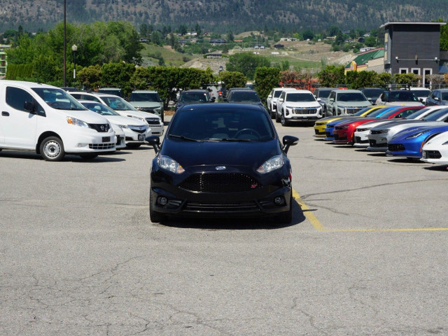 2017 Ford Fiesta in Cars & Trucks in Penticton - Image 2