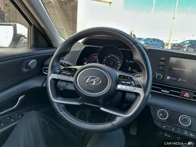 2023 Hyundai Elantra Preferred 2.0L FWD | Heated Seats And dans Autos et camions dans Winnipeg - Image 11