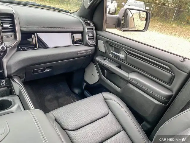 2025 Ram 1500 Sport 1 Crew 4x4 Sunroof Nav Heared & Vented dans Autos et camions dans Saint-Albert - Image 29