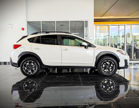 Comes equipped with: Power Mirrors, Sunroof , Halogen Headlamps, Courtesy lights, LED Headlights, LE... (image 3)
