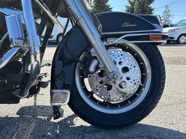 2001 Harley-Davidson Electra Glide Classic ~ ELECTRA GLIDE ~ 88C in Sport Touring in City of Toronto - Image 10