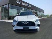 The 2025 Toyota Highlander Hybrid XLE offers a harmonious blend of efficiency, comfort, and advanced... (image 1)