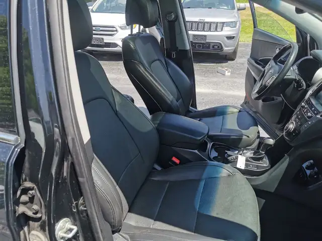 2018 Hyundai Santa Fe Sport 2.4 in Cars & Trucks in Belleville - Image 22
