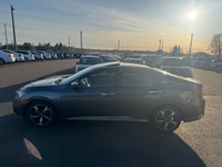 2016 HONDA CIVIC TOURING ????$87 Weekly Tax In ???? 1.5L 4CYL GASOLINE FUEL ???? Auto Transmission ?... (image 6)
