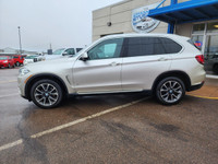 WAS: $24995 NOW: $23995Now with reduced sales price of $24,995! 7 Passenger, Navigation, Backup Came... (image 1)