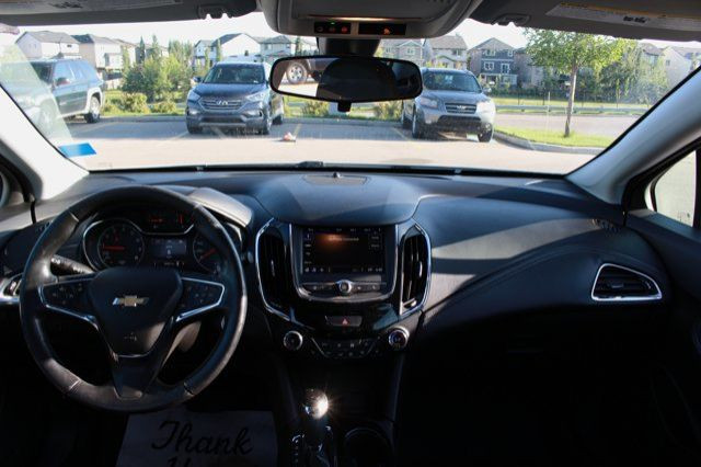 2019 Chevrolet Cruze Premier in Cars & Trucks in Calgary - Image 2