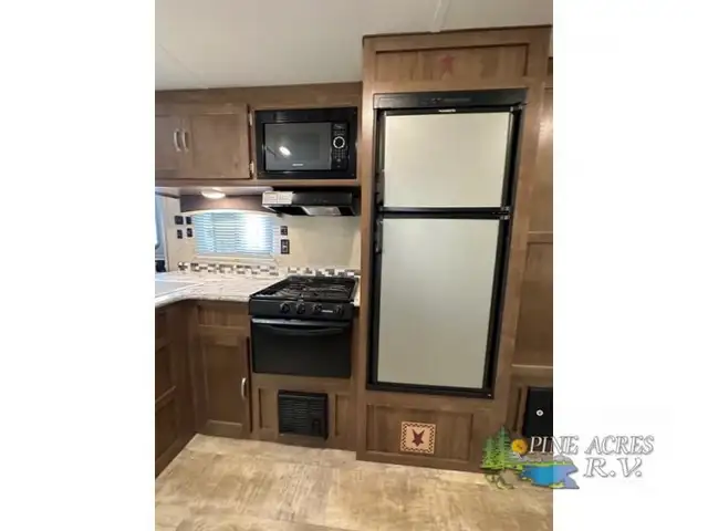 2019 Gulf Stream RV Trailmaster Ultra-Lite 257RB in Travel Trailers & Campers in Truro - Image 10