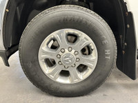 WAS: $62495 NOW: $55993 plus taxes and licensing fees6.4L Hemi - Rear Auto Levelling Suspension - 6... (image 8)