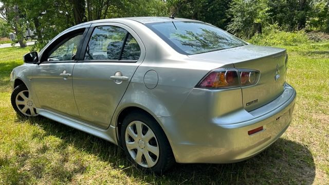 2017 Mitsubishi Lancer ES in Cars & Trucks in Oakville / Halton Region - Image 4