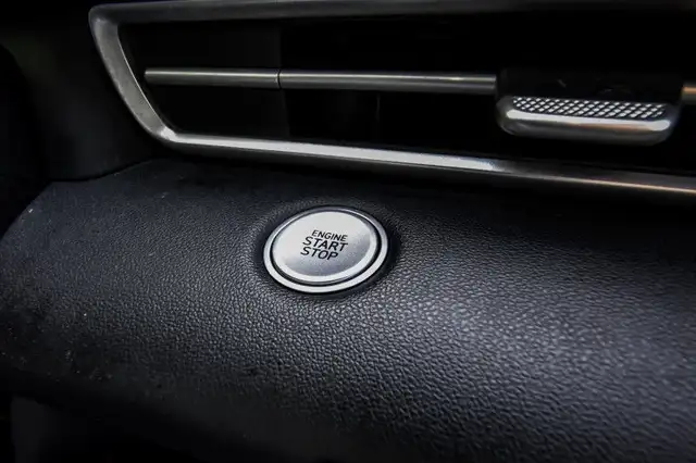 2021 Hyundai Elantra Preferred IVT • HEATED SEATS/STEERING • CP/ in Cars & Trucks in Kingston - Image 26