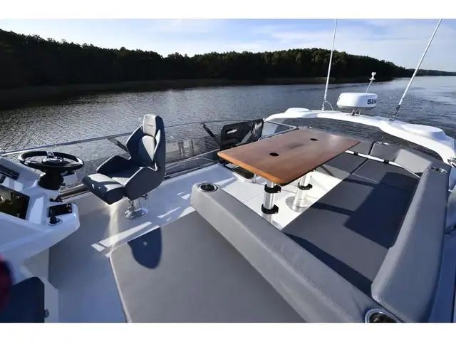 2025 Parker Monaco Flybridge in Powerboats & Motorboats in Québec City - Image 10