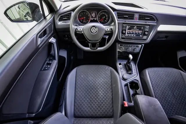 2021 Volkswagen Tiguan Trendline 4MOTION • HEATED SEATS • CP/AA dans Autos et camions dans Ottawa - Image 14