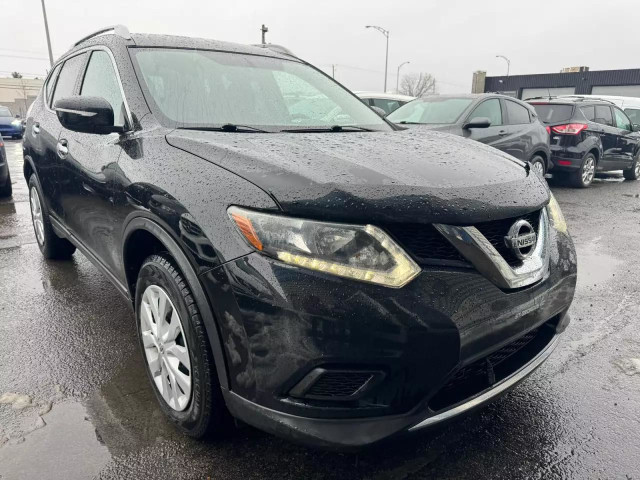 2015 NISSAN Rogue in Cars & Trucks in Laval / North Shore