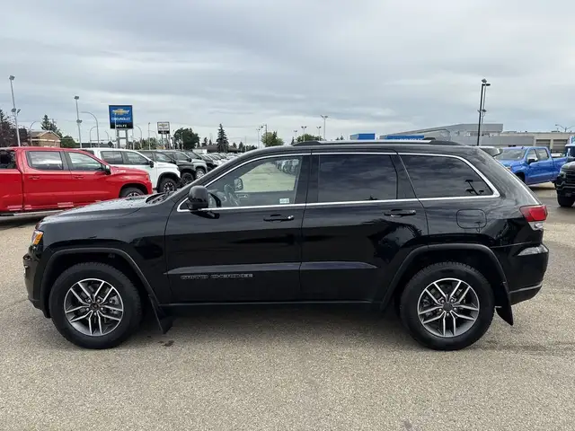 2021 Jeep Grand Cherokee Laredo in Cars & Trucks in Edmonton - Image 6
