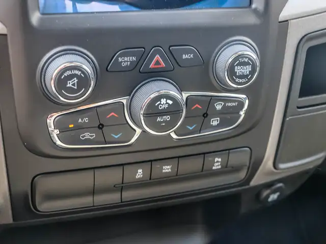 2023 RAM 1500 Classic Tradesman HEMI 5.7L V8 | Night Edition... dans Autos et camions dans London - Image 12