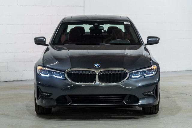 2022 BMW 3 Series 330i xDrive | Premium | Accès Confort in Cars & Trucks in City of Montréal - Image 2