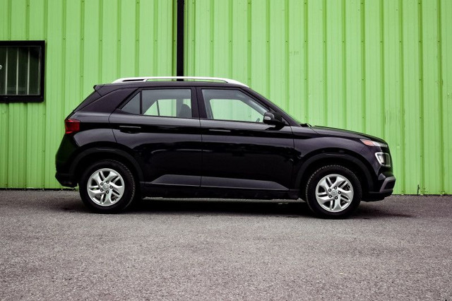 2022 Hyundai Venue Preferred • HEATED SEATS • LANE KEEP • CP/AA in Cars & Trucks in Kingston - Image 2