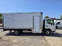 2018 Hino 195 - 18Ft Box x 96 Wide x 86 High. ONLY 175,000km. FULL SERVICE LONG TERM LEASE/RENTAL RE... (image 2)