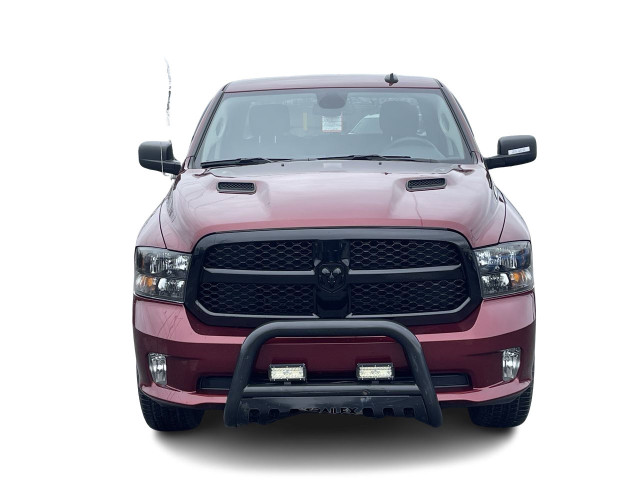 2021 Ram 1500 Classic Express AWD 4X4 CREW CAB + 3.6L V6 PENTAST in Cars & Trucks in City of Montréal - Image 3