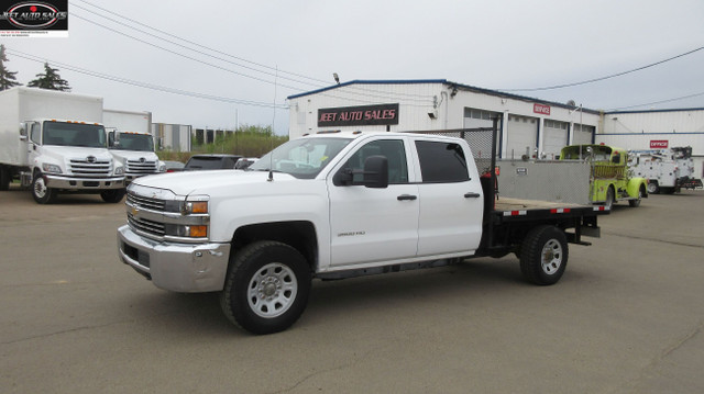 2015 CHEVY 3500 CREW CAB FLAT DECK in Cars & Trucks in Edmonton - Image 2