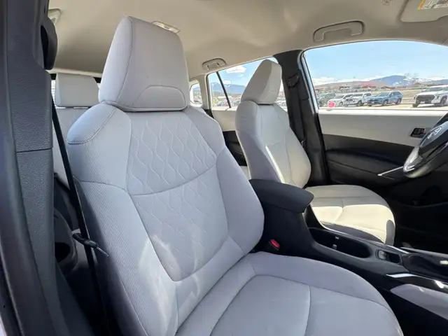 2023 Toyota Corolla Cross L L AWD (HEATED SEATS, REAR CAMERA) in Cars & Trucks in Cranbrook - Image 13