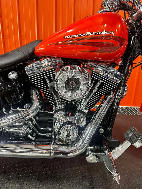 2017 Harley-Davidson Breakout in Street, Cruisers & Choppers in Moncton - Image 9