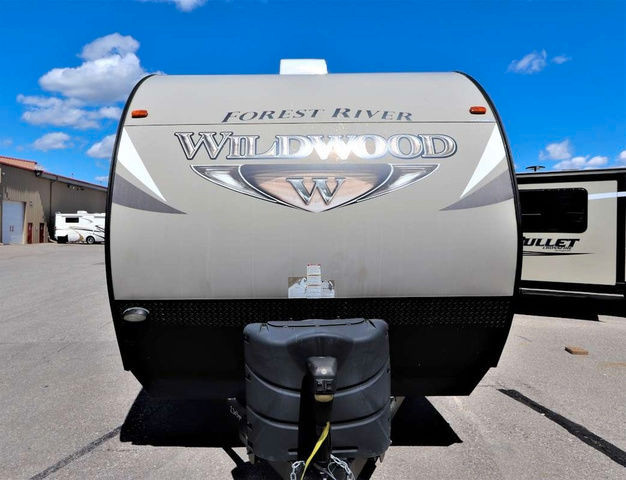 2015 Forest River Wildwood 24RKS in Travel Trailers & Campers in Calgary - Image 2