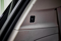 This 2022 Chrysler Pacifica is for sale today. This van has 102,117 kms. It's black in colour . It h... (image 8)