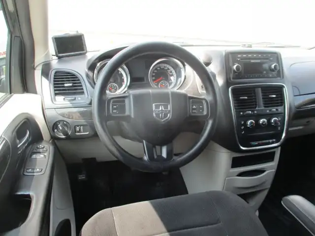 2012 Dodge Grand Caravan SE 7 places 93 738 km financement maiso in Cars & Trucks in Laval / North Shore - Image 9