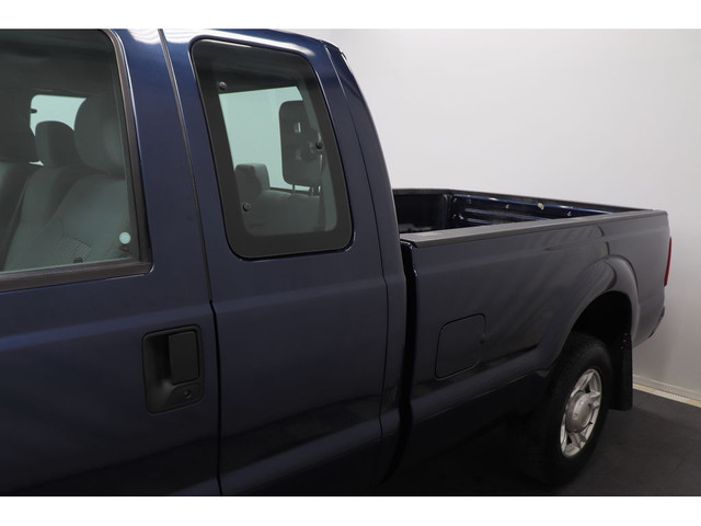 2015 Ford F-250 SUPER DUTY, 6.2L V8, DEMARREUR, BLUETOOTH in Cars & Trucks in Longueuil / South Shore - Image 4