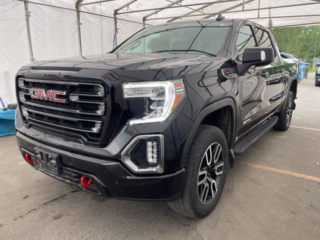 2022 GMC Sierra 1500 AT4 CREW 4X4 V8 6.2L *TOIT* NAV CUIR SIÈGES in Cars & Trucks in Laurentides