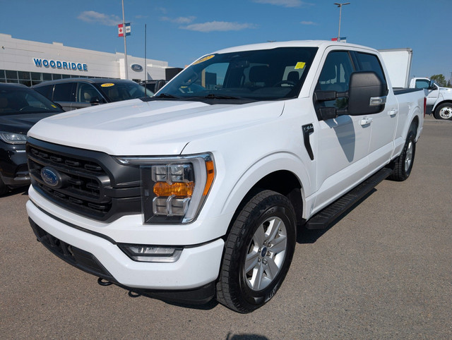 2022 Ford F-150 XLT 3.5L, CLOTH HEATED SEATS, BACKUP CAMERA/... in Cars & Trucks in Calgary