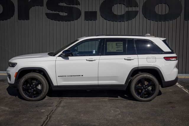 2025 JEEP Grand Cherokee Limited in Cars & Trucks in Kamloops - Image 4