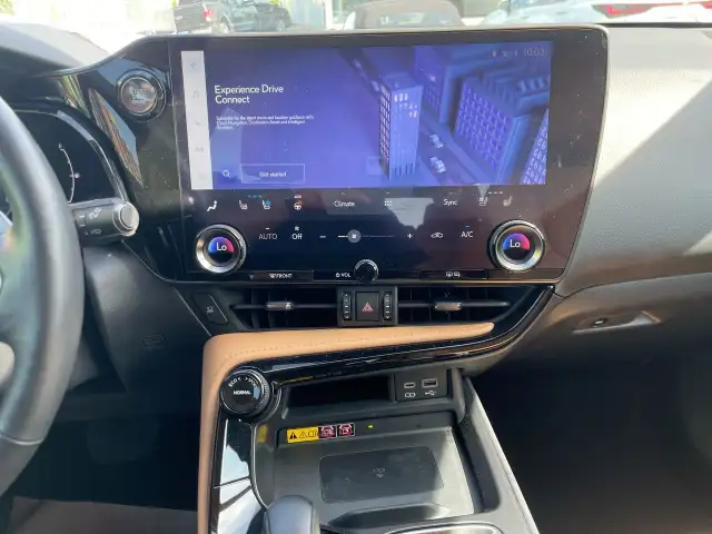 2023 Lexus NX NX 350 / Ultra-Luxe / Camera / Bluetooth / Cuir Bi in Cars & Trucks in Laval / North Shore - Image 29
