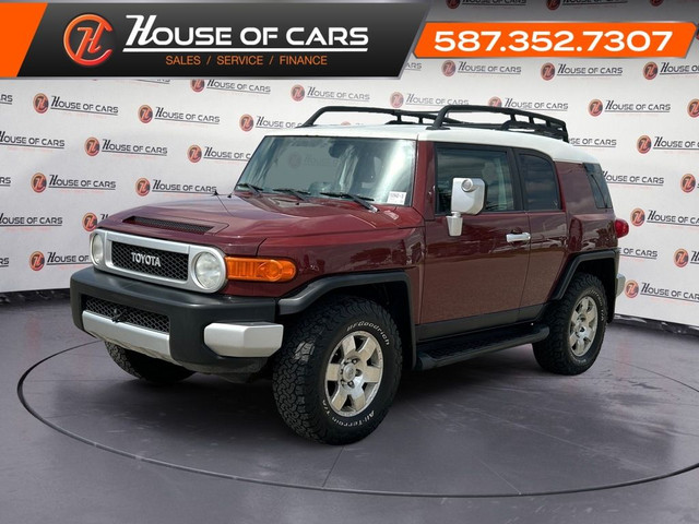 2009 Toyota FJ Cruiser 4WD 4dr Auto / Back up cam in Cars & Trucks in Calgary