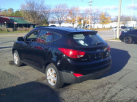 2011 Hyundai Tucson 156000 KM Price $7999 ON or QC Safety Included Warranty Included Carfax Included... (image 5)