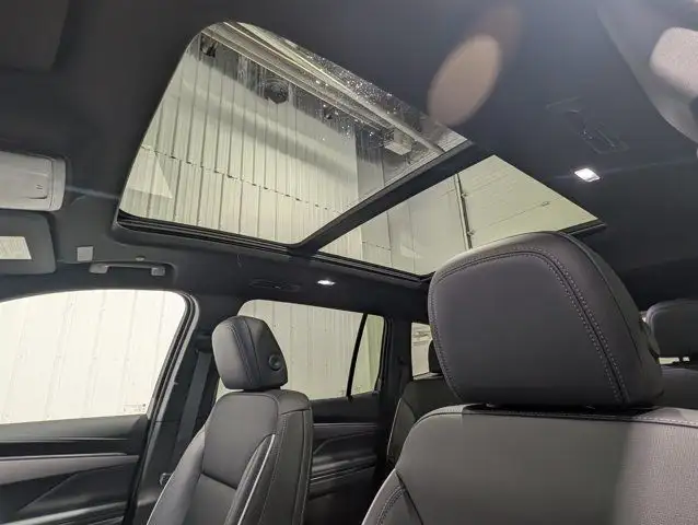 2025 Buick Enclave Preferred- Technology Pkg - Power Pkg in Cars & Trucks in Barrie - Image 34