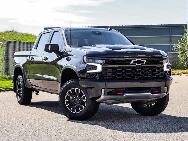 2022 Chevrolet Silverado 1500 ZR2 6.2L in Cars & Trucks in Strathcona County - Image 2