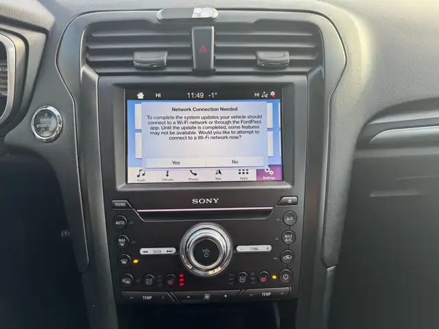 2019 Ford Fusion Hybrid Titanium, Hybrid, Navi, Sunroof, Camera, in Cars & Trucks in Mississauga / Peel Region - Image 26
