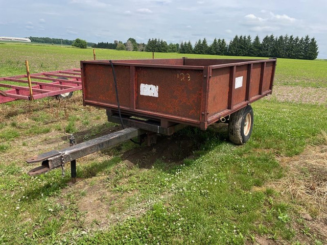 Weber Dump Trailer - 7' x 10' in Farming Equipment in Stratford - Image 3