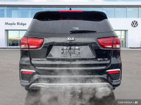 This Kia Sorento delivers a Regular Unleaded V-6 3.3 L/204 engine powering this Automatic transmissi... (image 3)