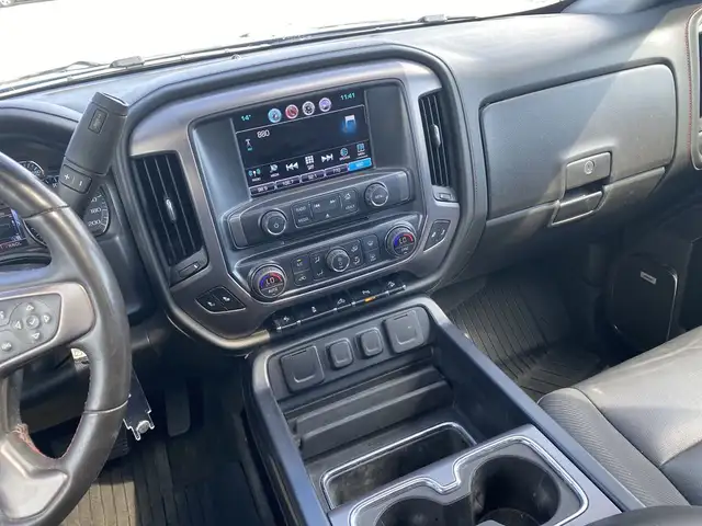 2018 GMC Sierra 1500 SLT in Cars & Trucks in Edmonton - Image 26