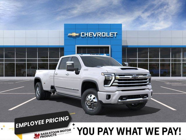 2025 Chevrolet Silverado 3500HD High Country | 6.6L V8 Diesel in Cars & Trucks in Saskatoon
