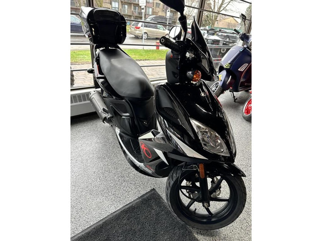 2011 Kymco SIPER 8 49 CC in Scooters & Pocket Bikes in Laval / North Shore